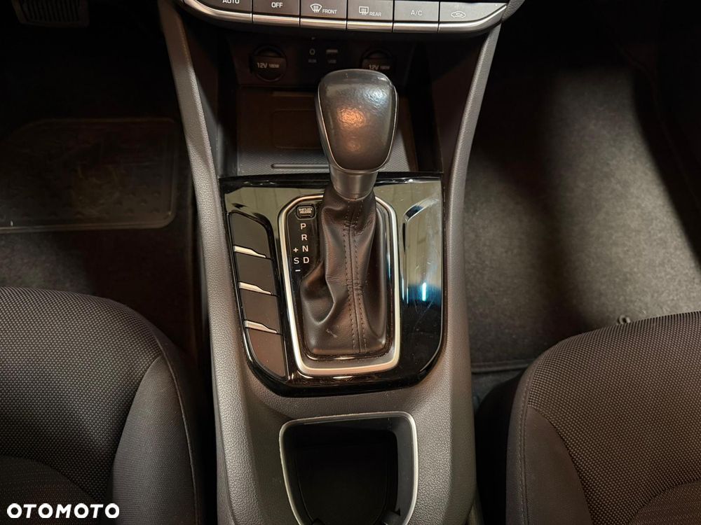 Hyundai IONIQ 1.6 GDI - 12