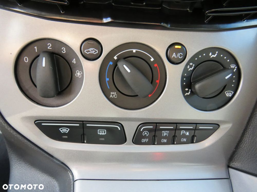 Ford Focus - 27