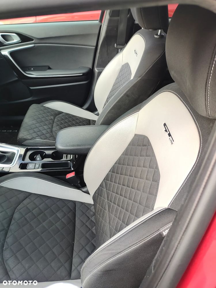 Kia ProCeed - 14