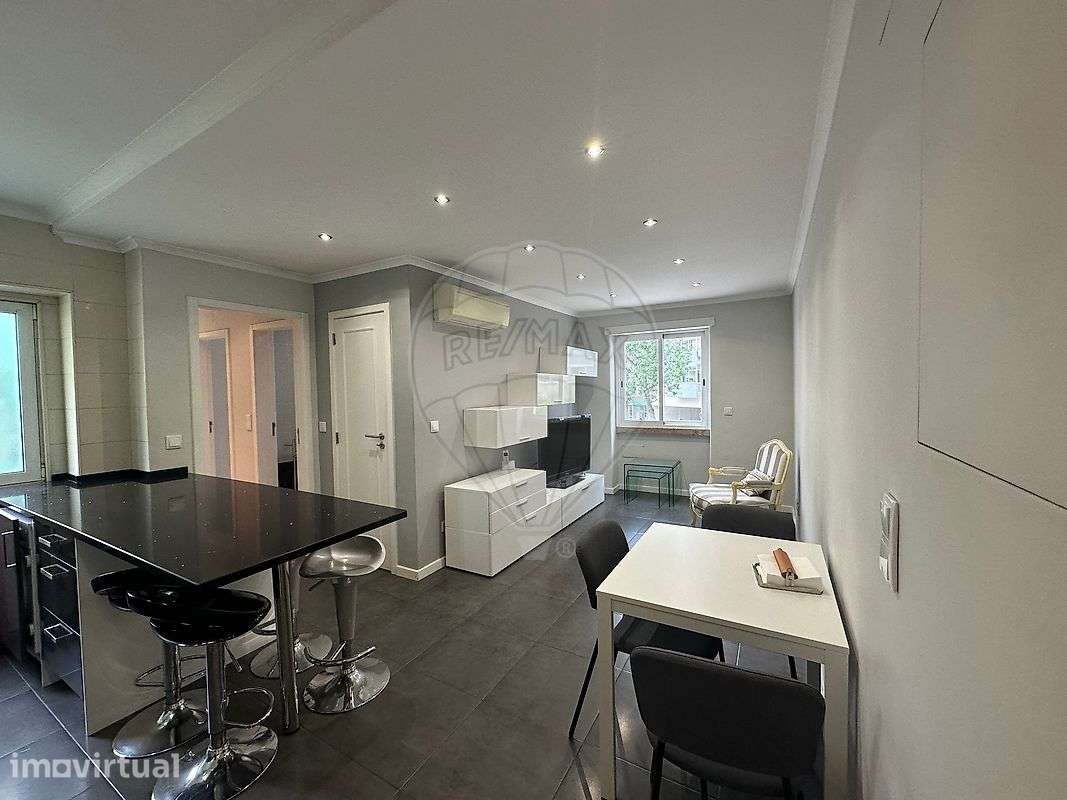 Apartamento T2 para arrendamento - Grande imagem: 2/15