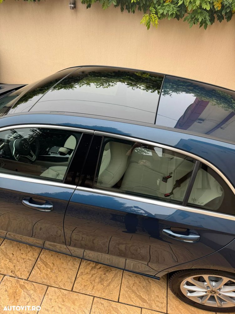 Mercedes-Benz A 220 4MATIC Sedan Aut. - 11