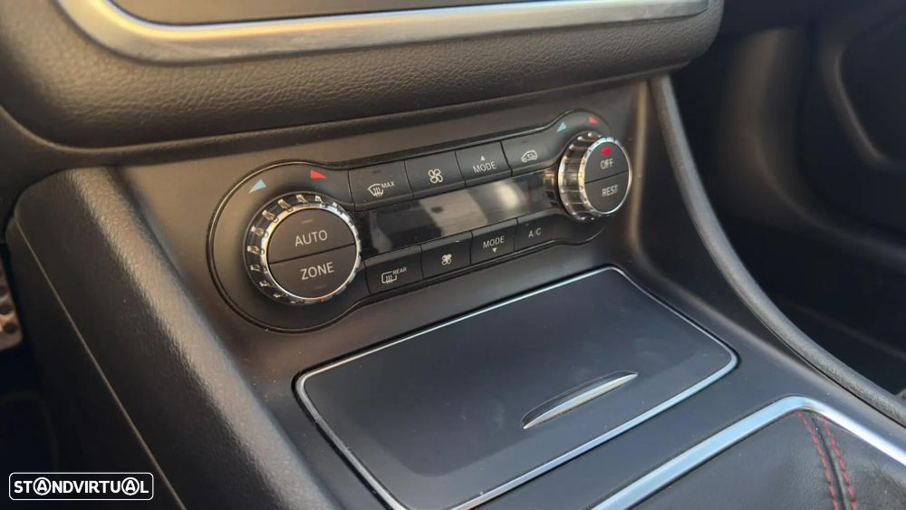 Mercedes-Benz GLA 200 d AMG Line - 18