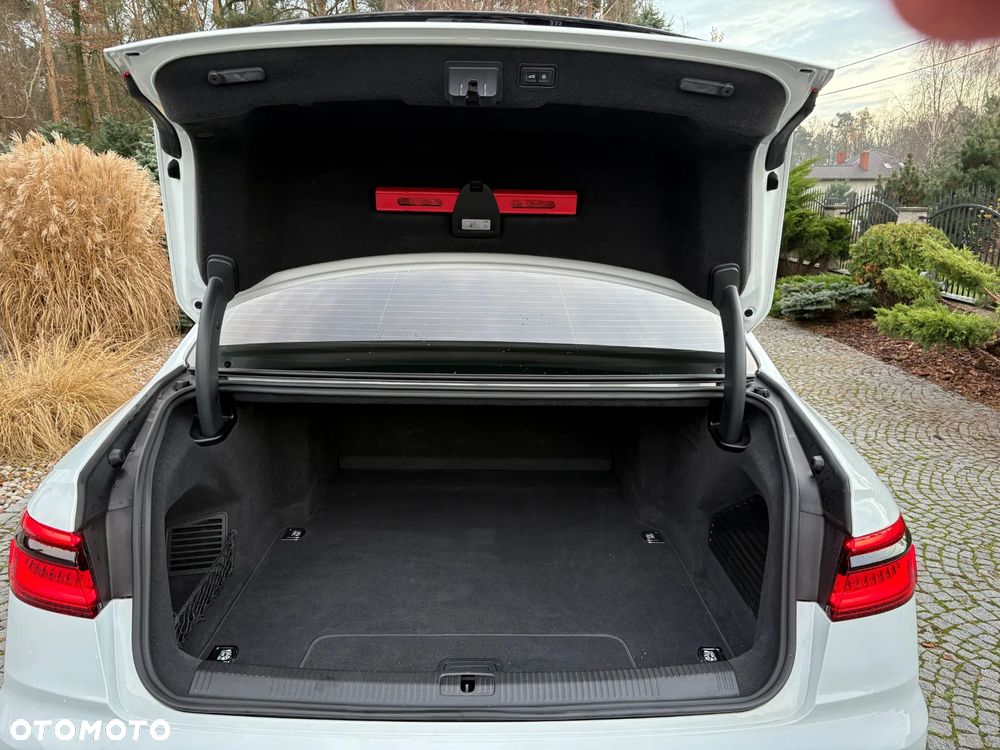 Audi A8 L 60 TFSI e Quattro Tiptronic - 12