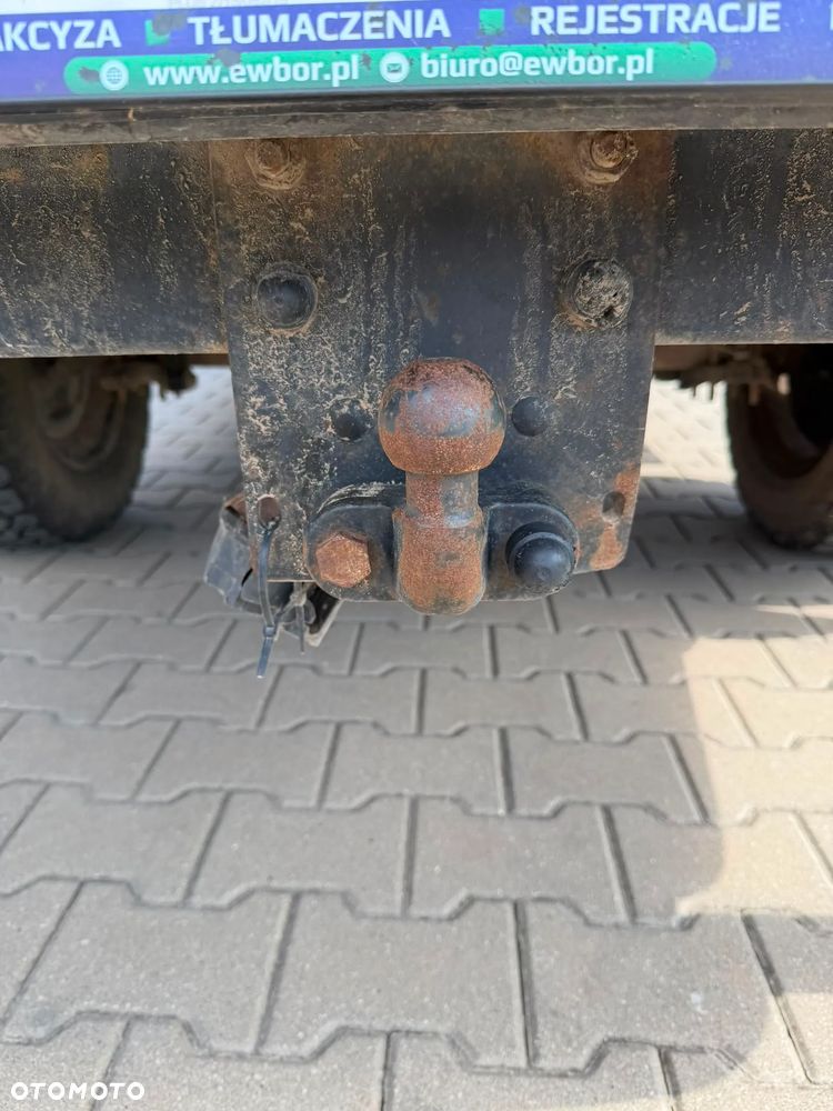 Toyota Hilux - 17