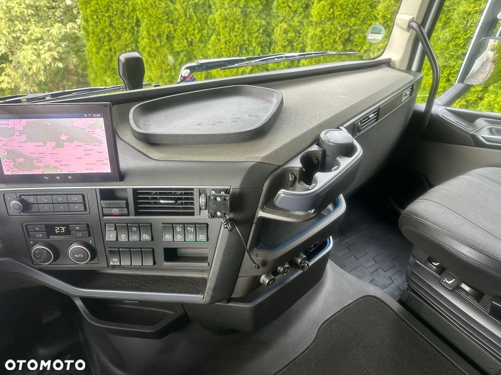Volvo / FH460 / 6X2 / HAKOWIEC / MEILLER -KIPPER / Oś-SKRĘTNA-PODNOSZONA / - 34