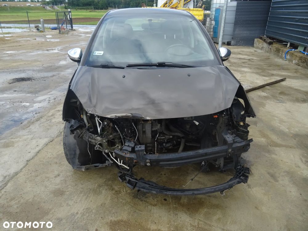 Citroen c3 2013 Lakier(KDK) na częśći zderzak drzwi klapa - 1