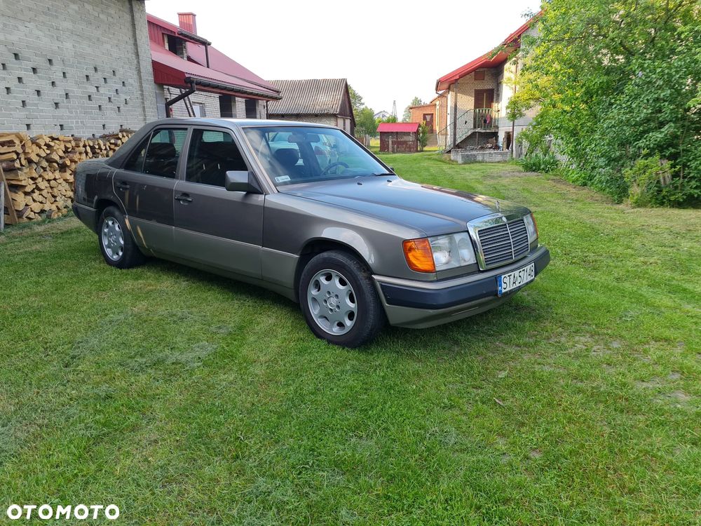 Mercedes-Benz W124 (1984-1993) - 16
