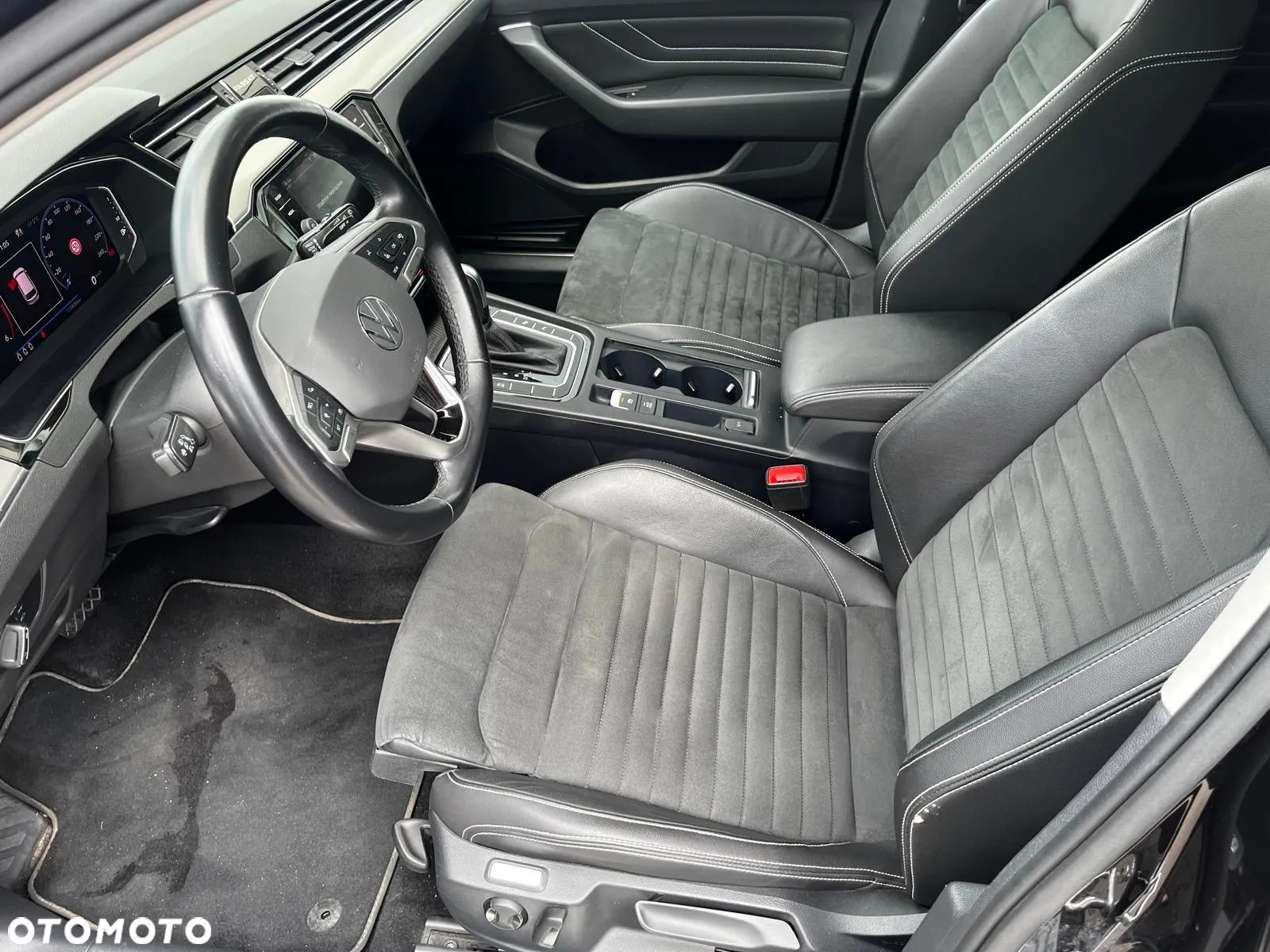 Volkswagen Passat 2.0 TDI EVO Elegance DSG - 10