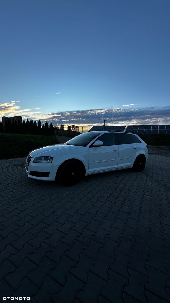 Audi A3 Sportback - 2