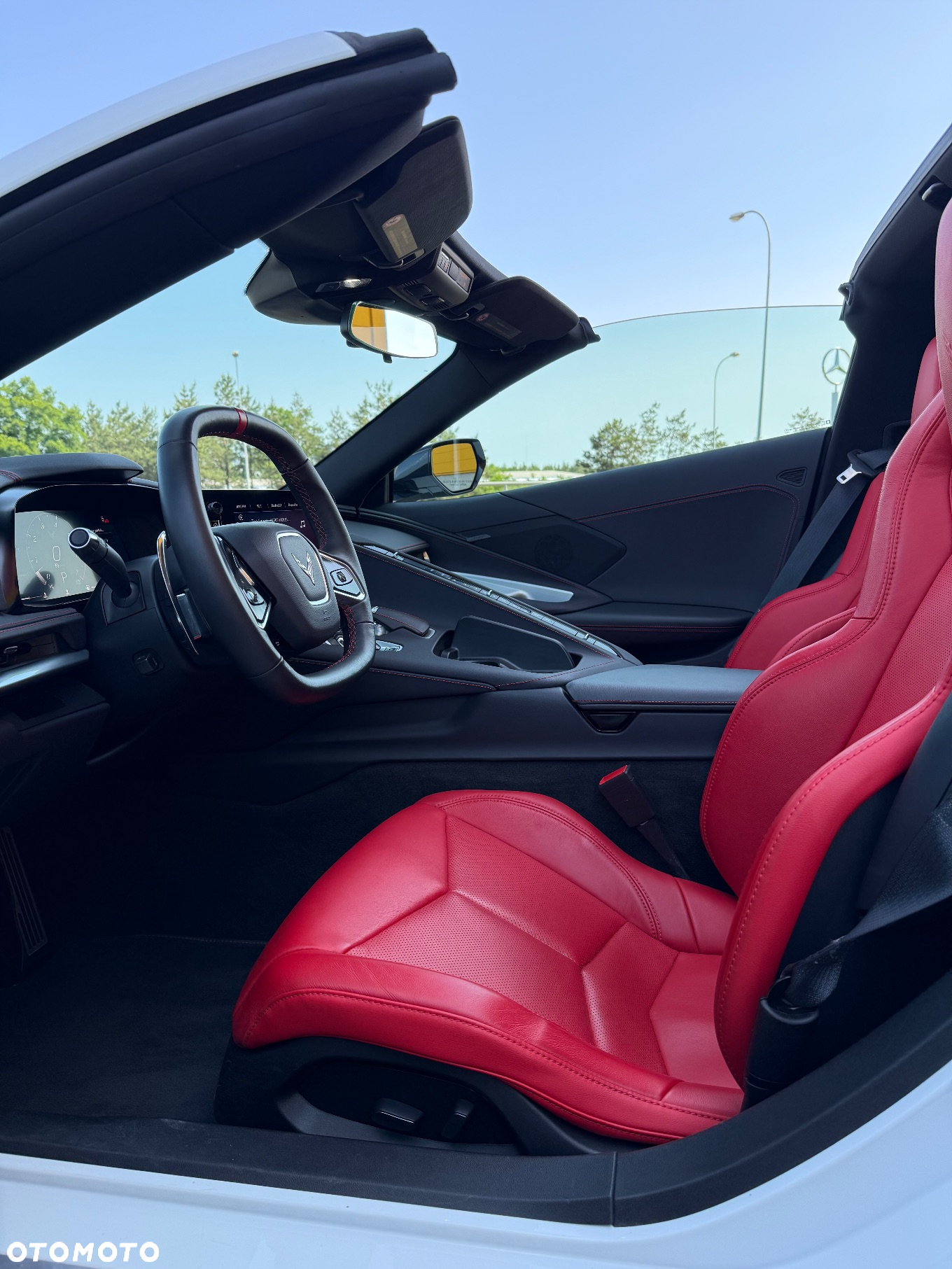 Chevrolet Corvette - 11