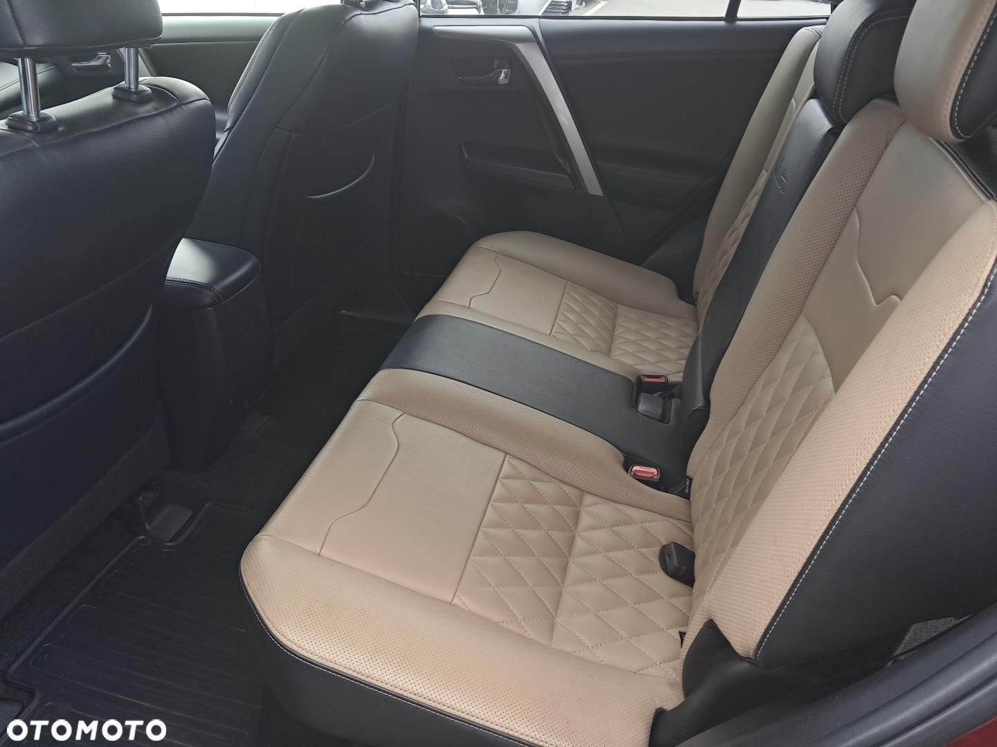 Toyota RAV4 - 14