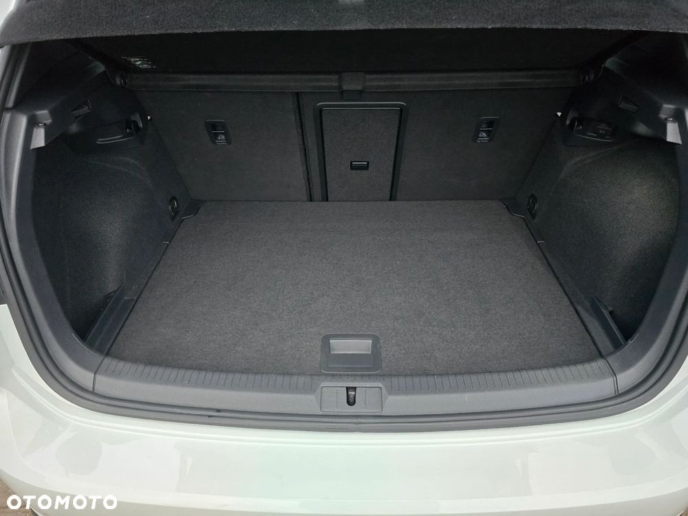 Volkswagen Golf GTI (BlueMotion Technology) Performance - 17