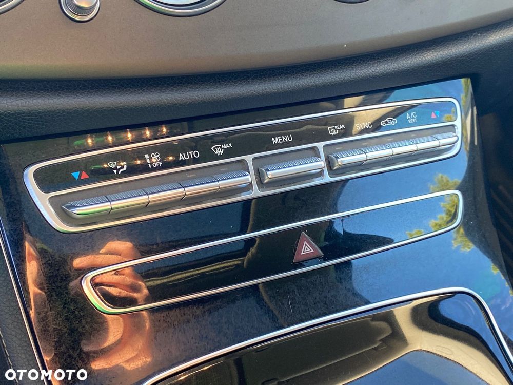 Mercedes-Benz Klasa E - 21