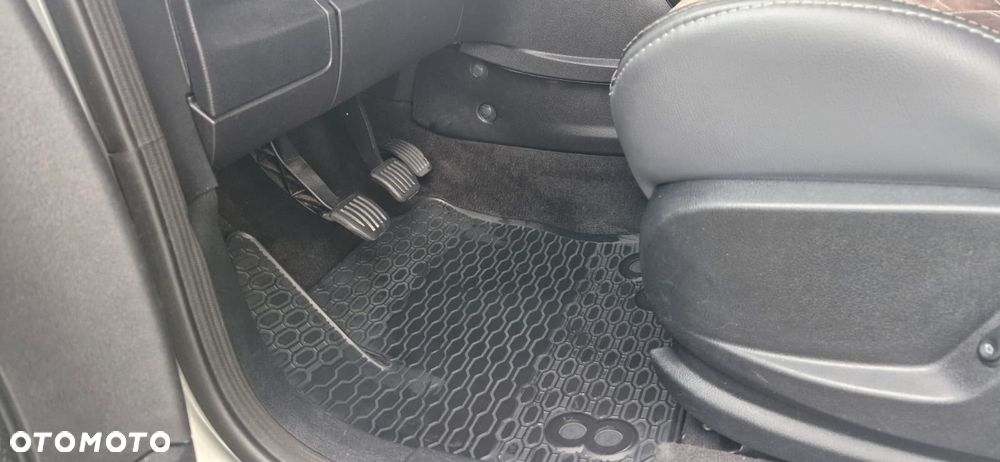Ford S-Max 2.0 TDCi Titanium - 34