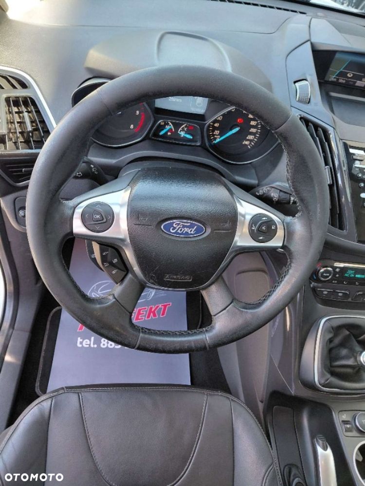 Ford Kuga - 11