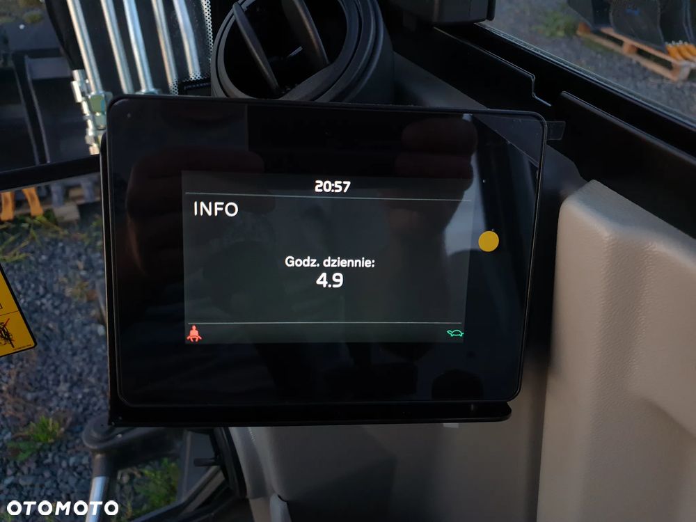 Volvo ECR40F KLIMATYZACJA NOWA DOSTĘPNA OD RĘKI, SZYBKOZŁĄCZE, DŁUGIE RAMIĘ, OBRÓT W OBRYSIE, ŁYŻKI: 300, 600, 1200MM SKARPOWA HYDRAULICZNA STEROWANA Z JOYSTICKA, PŁYWAJĄCY LEMIESZ SPYCHARKOWY - 15