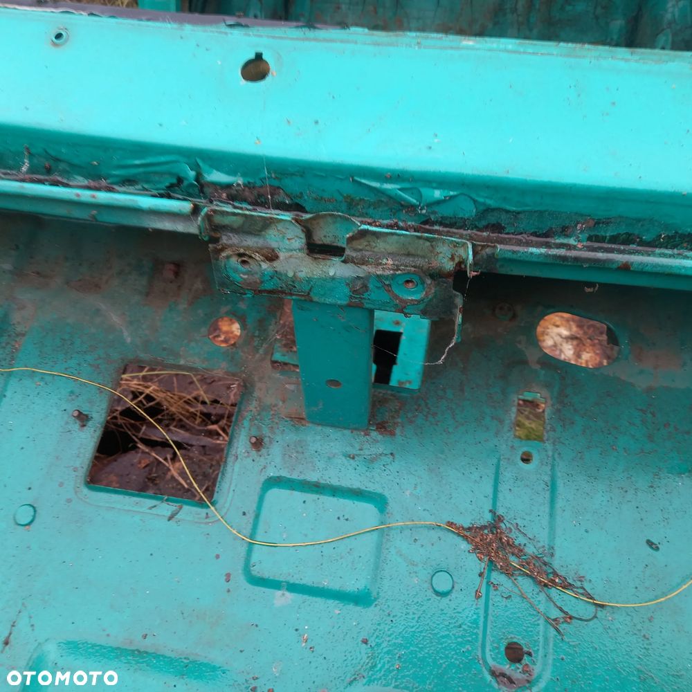 wspornik mocowanie zamka maski dolny wspornik fiat 126p maluch 126 p