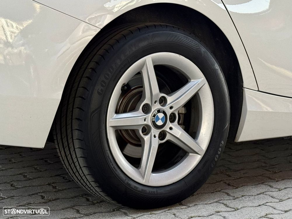 BMW 116 d Advantage Auto - 6