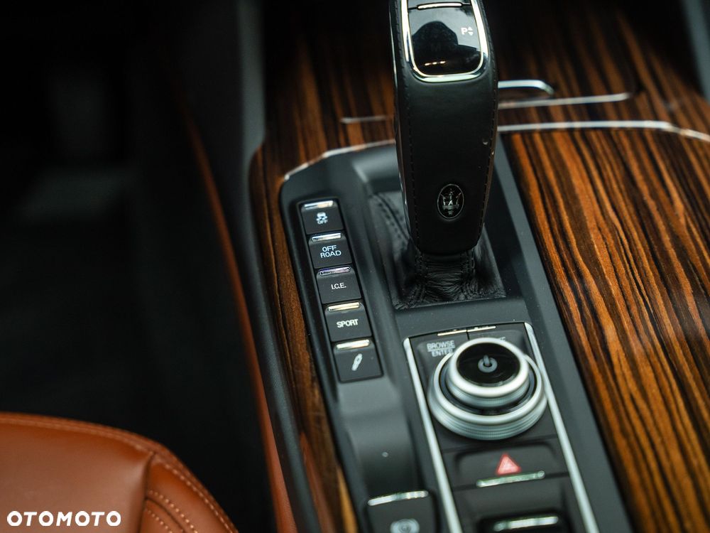 Maserati Levante - 35
