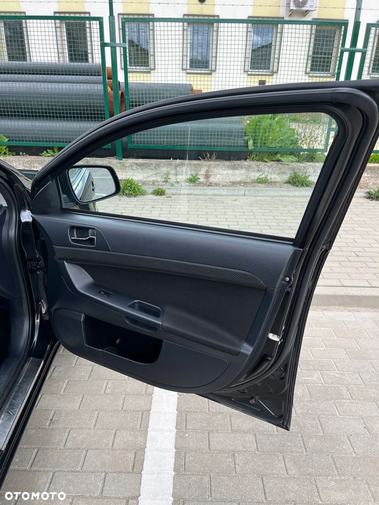 Mitsubishi Lancer 1.6 Intense - 22