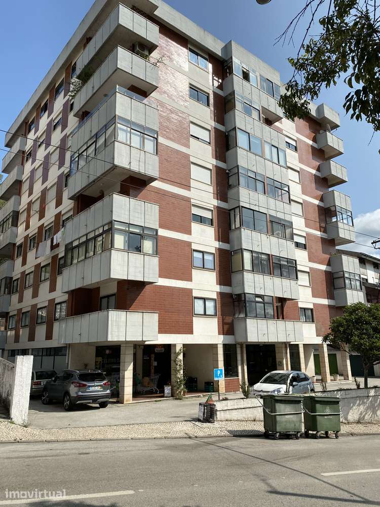 Excelente apartamento T3 junto à Solum – Coimbra - Grande imagem: 2/23