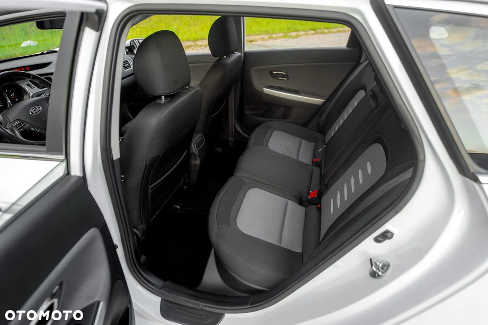 Kia Ceed 1.6 CRDi 128 Dream Team Edition - 20