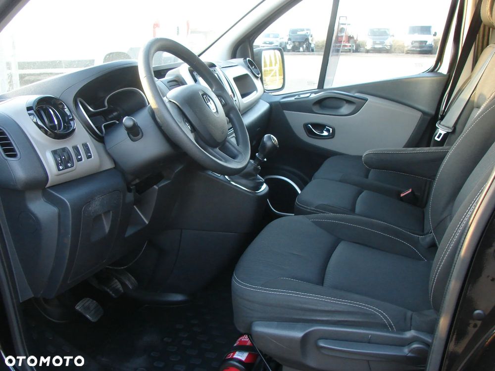 Renault Trafic - 11
