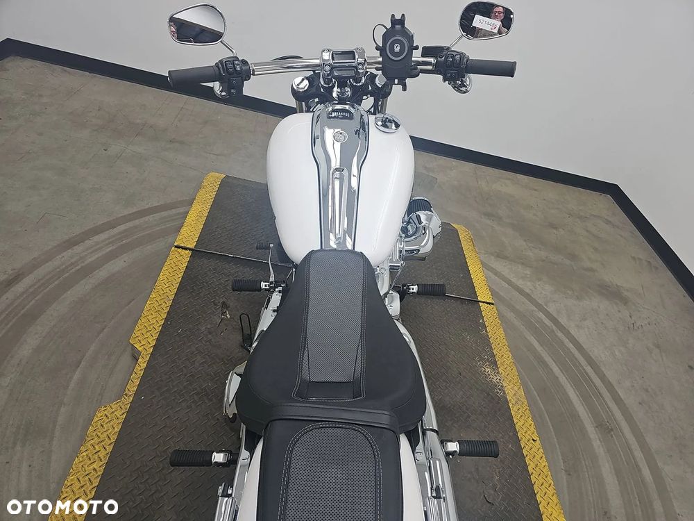 Harley-Davidson Softail Breakout - 6