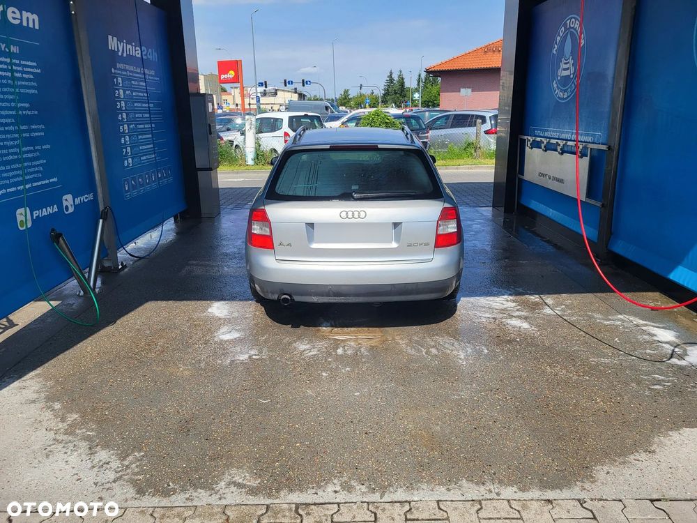 Audi A4 Avant 2.0 FSI - 1