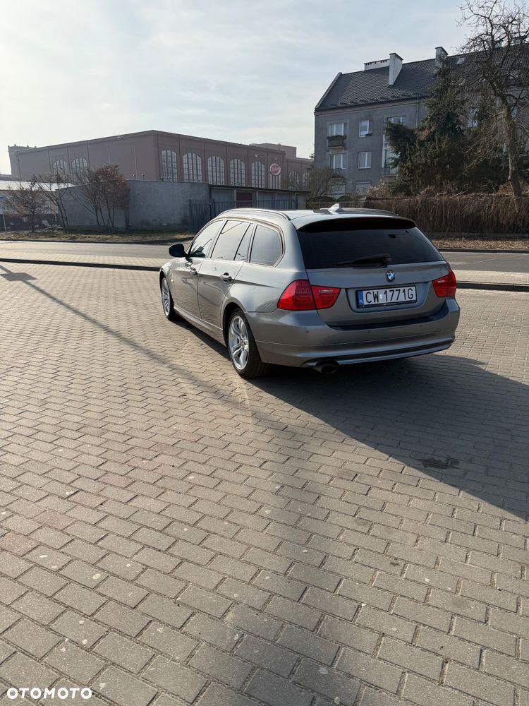 BMW Seria 3 320d - 11