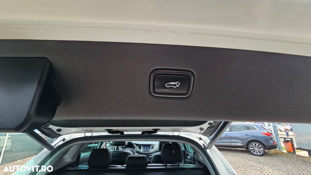 Hyundai Tucson blue 1.7 CRDi 2WD DCT Premium - 23
