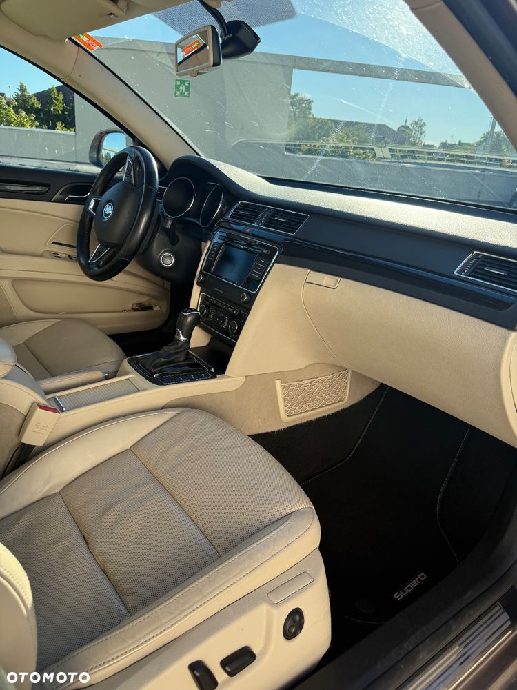 Skoda Superb 2.0 TDI 4x4 Elegance DSG - 7