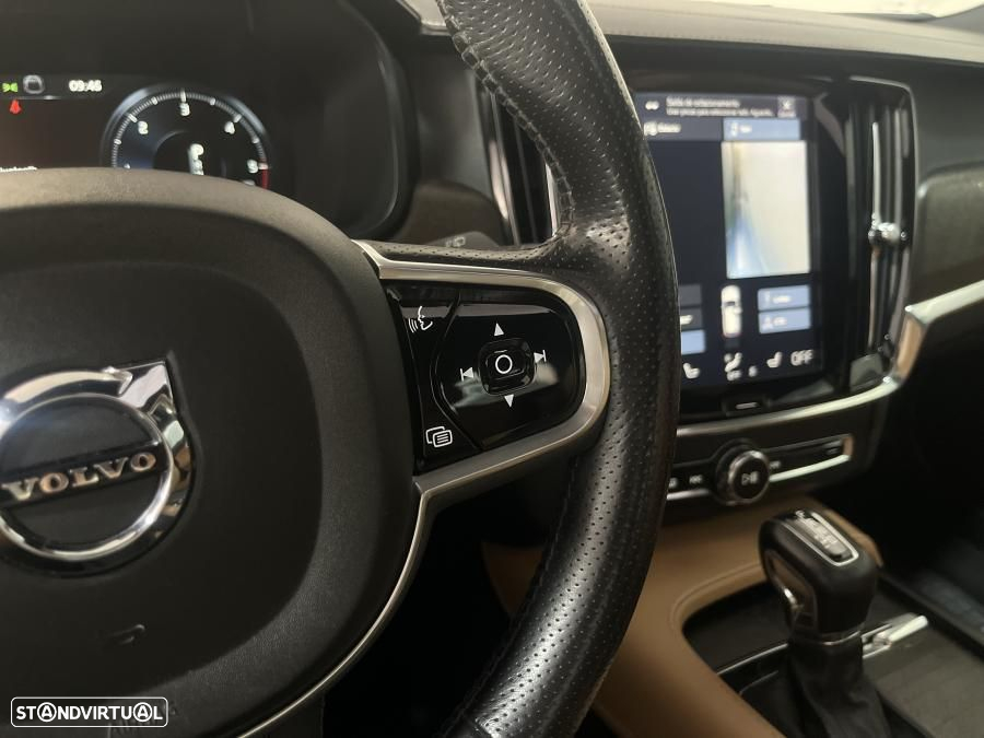 Volvo V90 Cross Country 2.0 D4 Plus AWD Geartronic - 26