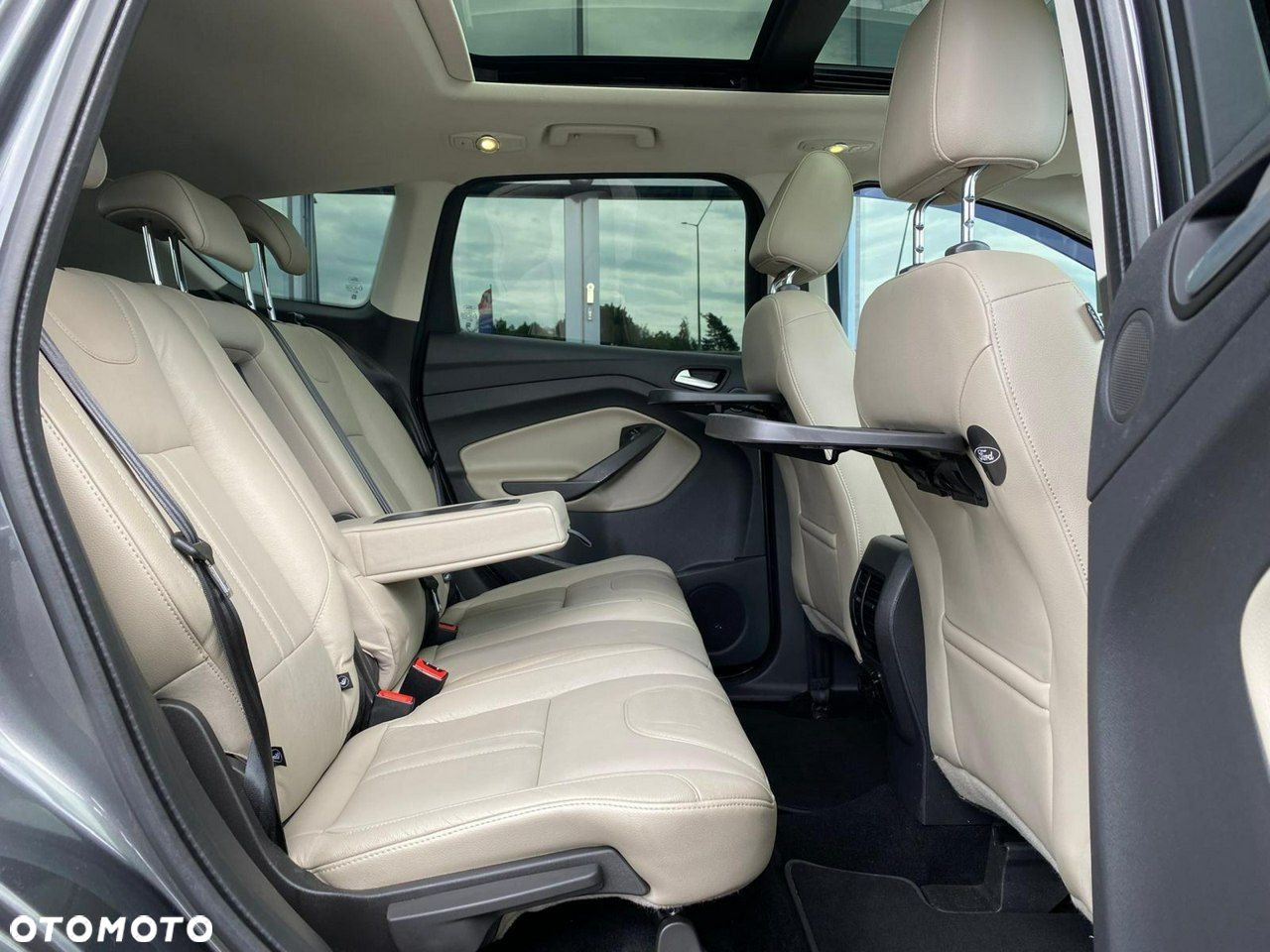 Ford Kuga - 8