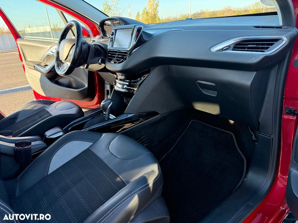 Peugeot 2008 PureTech 110 Stop&Start EAT6 Allure - 19