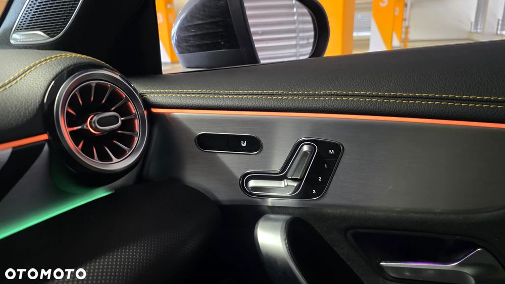 Mercedes-Benz CLA - 24