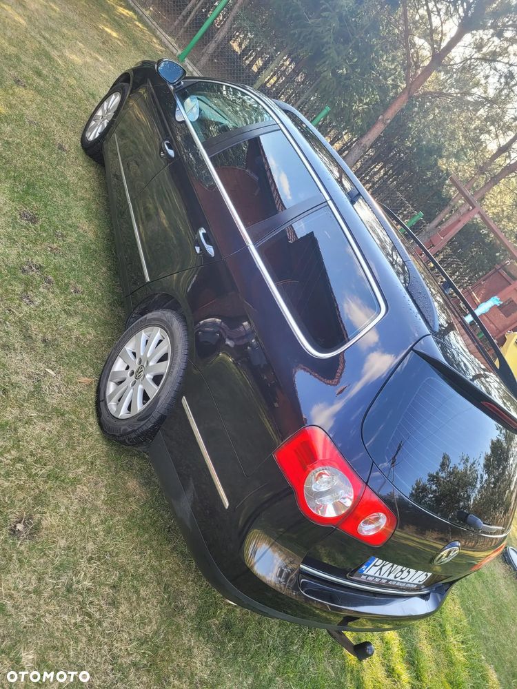 Volkswagen Passat 2.0 TDI Highline - 12