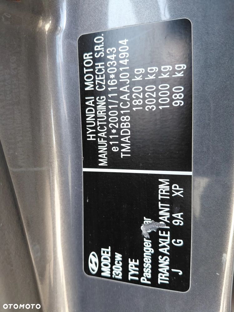 Hyundai i30 1.4 Base + - 7