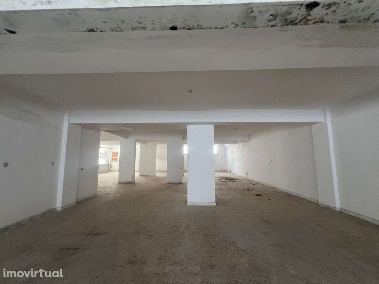 Loja/Armazem no Cacém - Grande imagem: 4/10