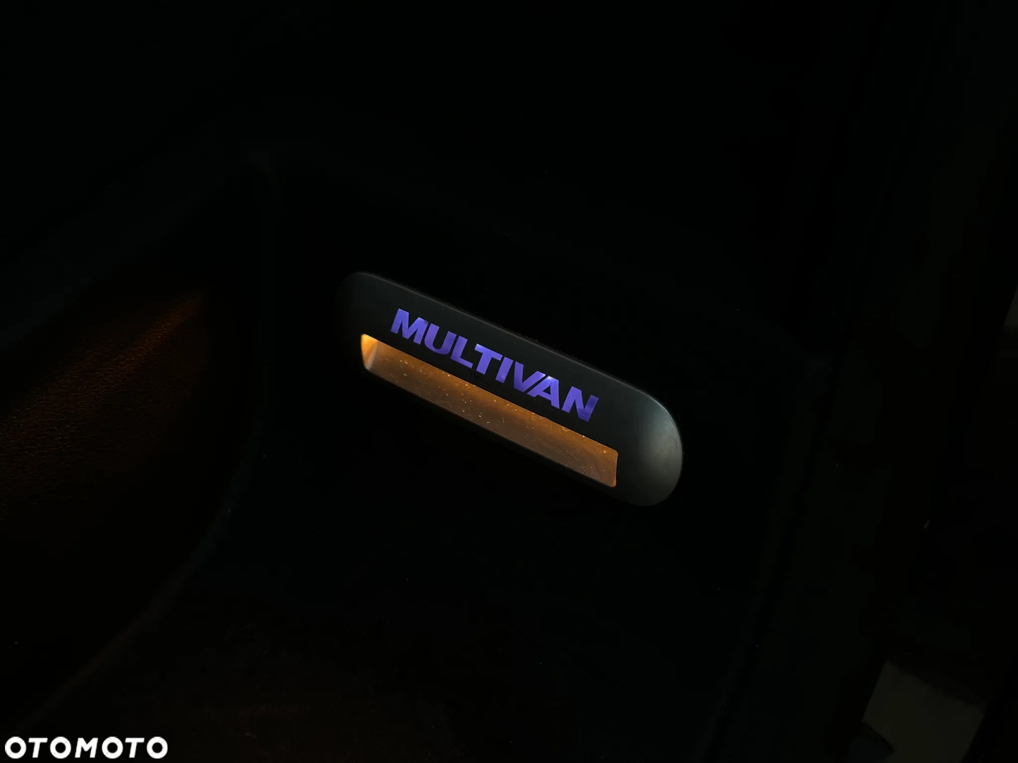 Volkswagen Multivan - 15
