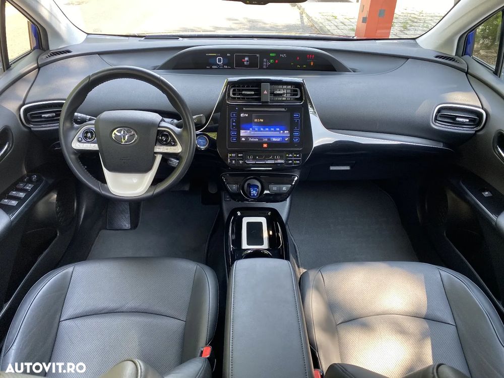 Toyota Prius 1.8 HSD Exclusive Plus - 6