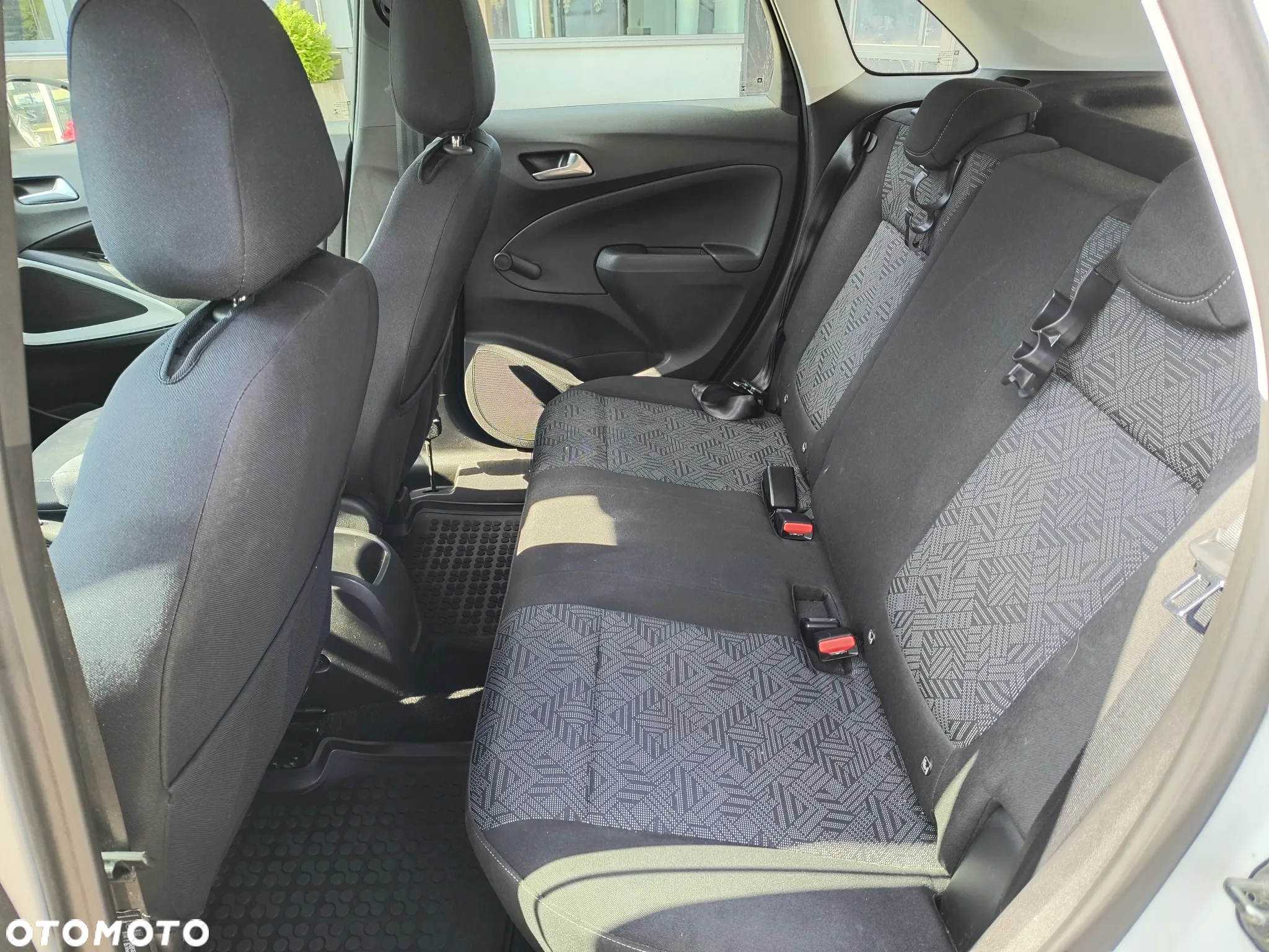 Opel Crossland X 1.2 Enjoy - 7