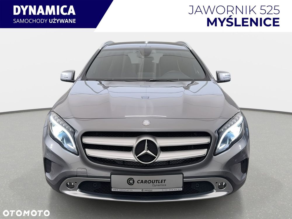 Mercedes-Benz GLA - 4