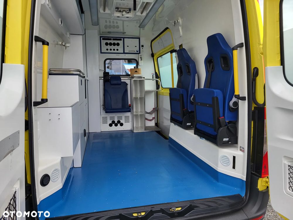 Mercedes-Benz SPRINTER 907- 319 V6 CDI-KARETKA - AMBULANS-AUTOMAT - 10