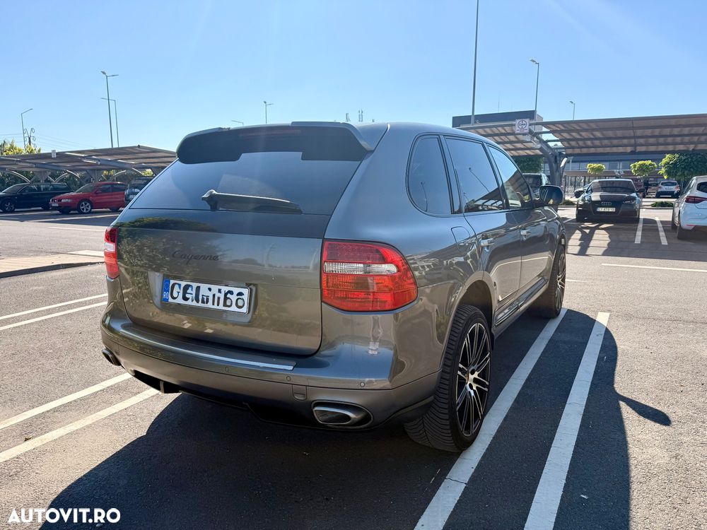Porsche Cayenne - 2