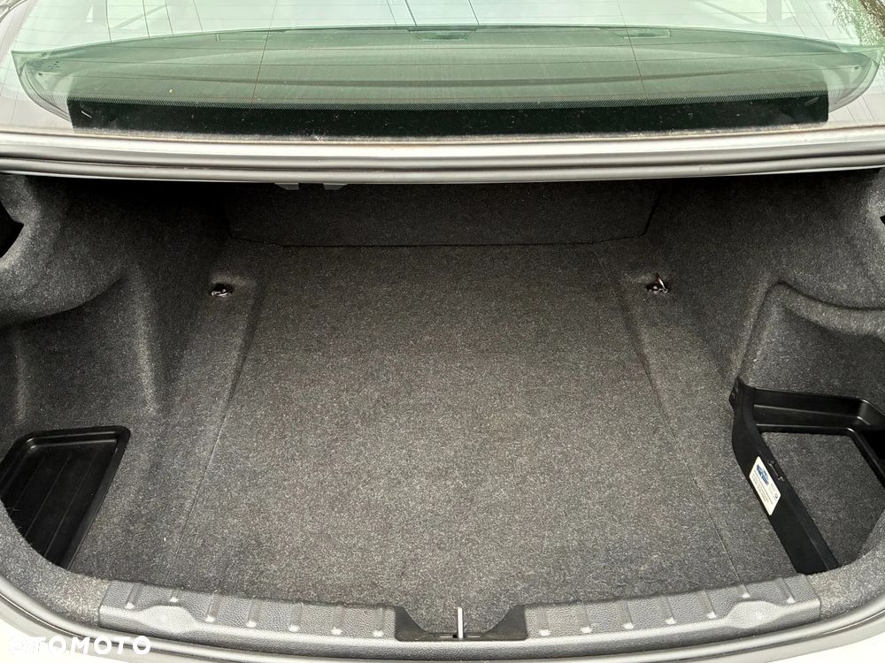 BMW Seria 3 320i Luxury Line - 17