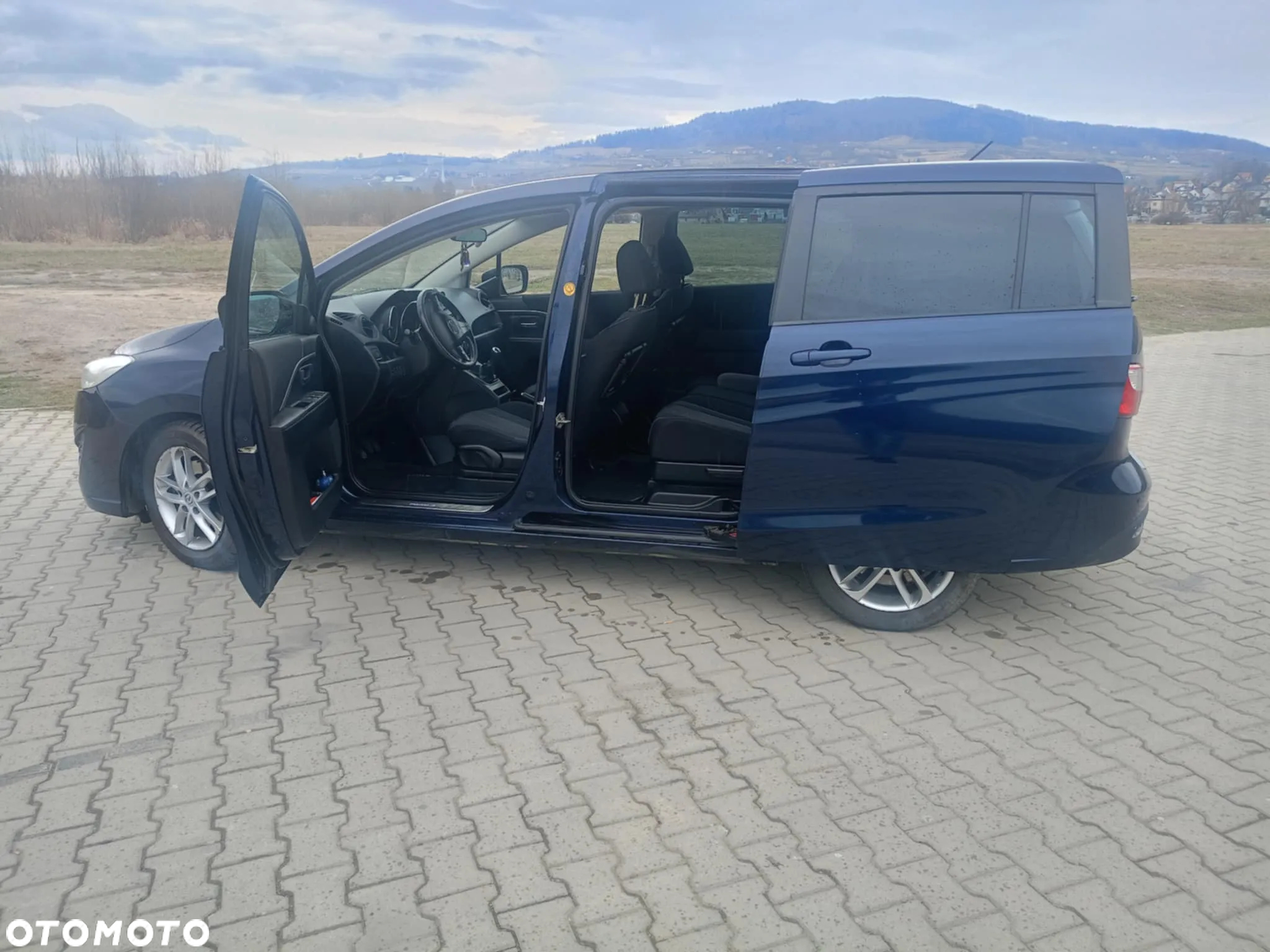 Mazda 5 - 18