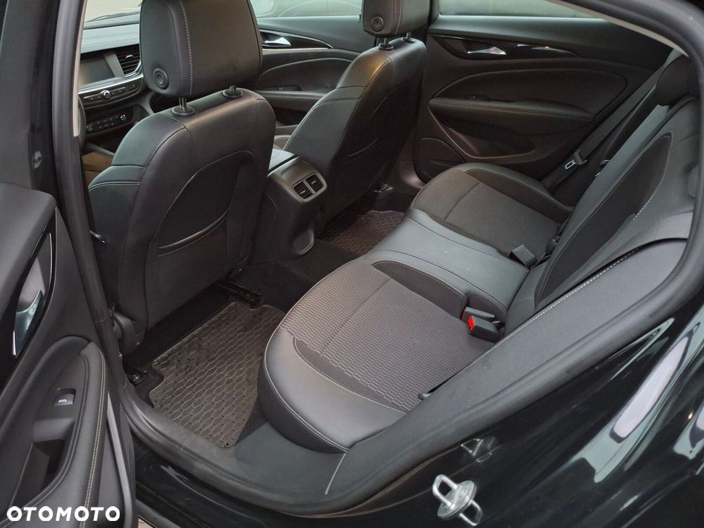 Opel Insignia 1.5 T Elite S&S - 12