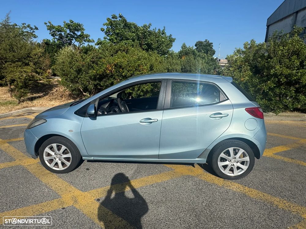Mazda 2 - 3