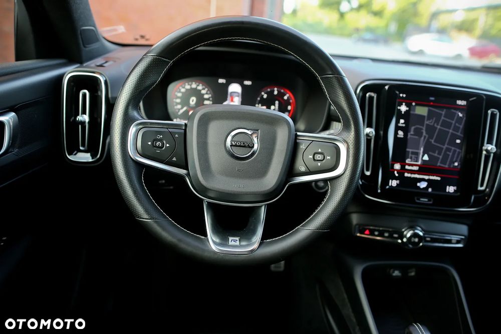 Volvo XC 40 D3 AWD Geartronic R-Design - 22